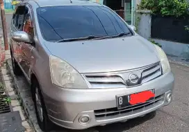 Grand Livina 1.5 Ultimate 2011