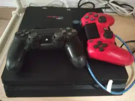 PS 4 Slim second