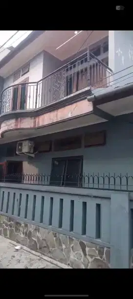 Rumah dijual di depok timur depan