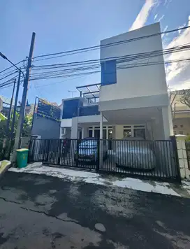 Dijual Rumah di Cucur Barat Bintaro Jaya Sektor 4 Cocok Untuk Kantor