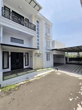 Rumah Mewah Dalam Cluster Plus Private Pool Di Lenteng Agung