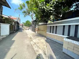 Rumah Adem Hadap Timur – SHM Jagakarsa Unfurnish, Siap Poles & Nego