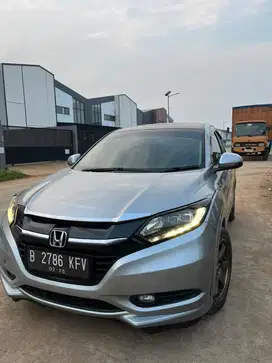 HONDA HR-V PRESTIGE RS CVT SUNROOF A/T 2017