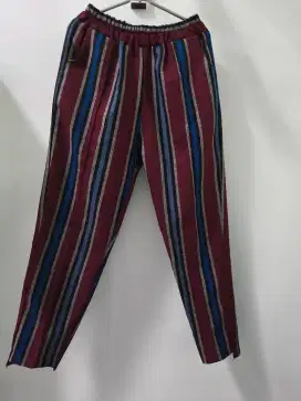 Celana kain motif