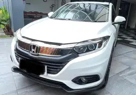 Dijual Honda H-RV 2019 putih terawat super mulus