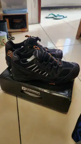 Jual Sepatu Outdoor Pria Consina Skardu