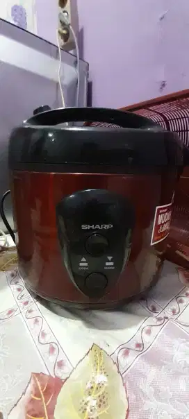 Rice cooker merk sharp