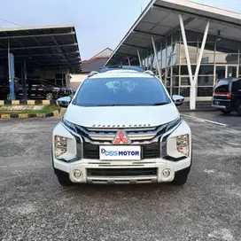 XPANDER CROSS PREMIUM 1.5 AT THN 2020 PUTIH