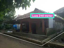 DI JUAL RUMAH + ADA GUDANG NYA