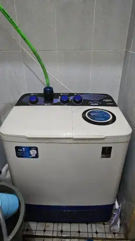 Mesin Cuci Aqua