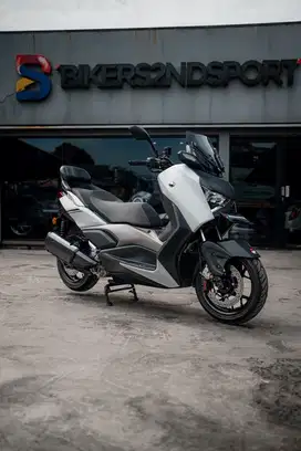 YAMAHA X-MAX CONNECTED 2023