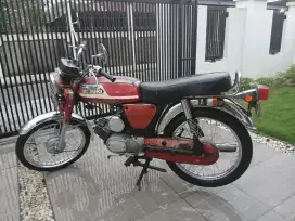 Dijual motor antik Suzuki A100