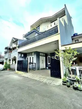 DD279 Rumah 3 Lantai Full Furnished Pekayon Galaxy Bekasi Selatan