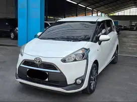 Toyota Sienta 1.5 V CVT 2018