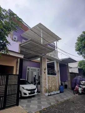 Kanopi baja ringan