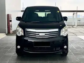 TOYOTA NAV1 G 2.0 Automatic 2013