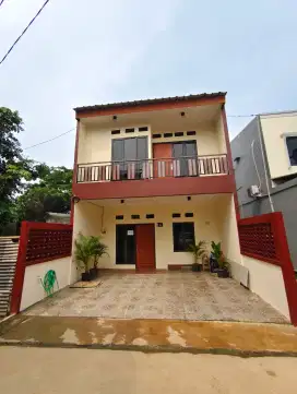 Rumah 2 lantai dekat Graha Raya