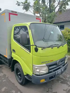 HINO DUTRO 110 SD ENGKEL BOX 2012 PANJANG BOX 340 CM