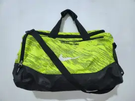 Tas sport training duffle bag nike