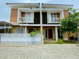 RUMAH MEWAH 2 LANTAI DALAM CLUSTER ONE GATE SYSTEM DI PRAMBANAN