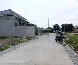 TANAH PEKARANGAN DEKAT PASAR GROGOL SAWOO