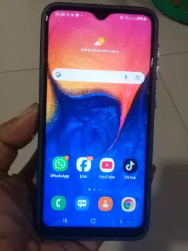samsung A10 normal jaya mulus tinggal pake layar amolet original benig