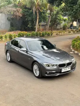 BMW 320i F30 Luxury 2028 LOW KM