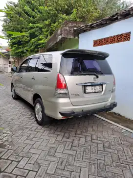 Innova V 2010 Solar Manual