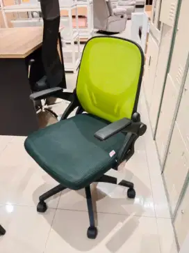 Kursi kantor atau belajar