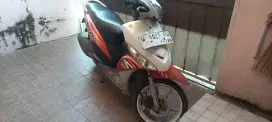 Sepeda motor Yamaha mio j