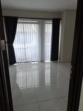 Disewakan rumah 2 lantai di knp Tanubhawana