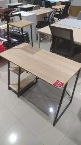 Meja belajar Atok terbatas