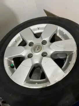 Velg Nissan Grand Livina 2008 Original 15”