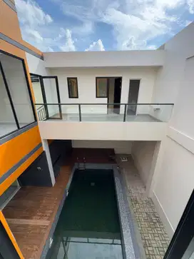 RUMAH VIEW DANAU ADA LIFT DAN POOL AT MOZART GADING SERPONG