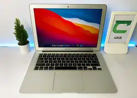 Macbook Air 13 core i5 good conditoon baterai super awet murah normal