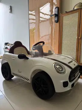 Mobil Aki Mini Cooper