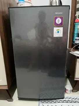 Dijual cepat kulkas 1 pintu  (edisi mau pindahan)