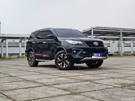 Ready !!! Toyota Fortuner 2.4 VRZ TRD AT Diesel 2018 Hitam KM 87RB