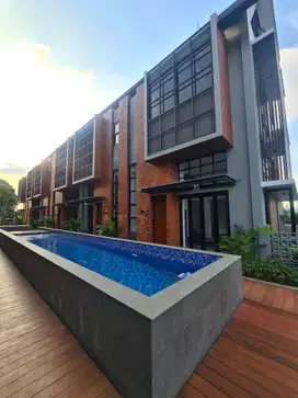 Rumah Kemang Selatan Dijual. Resort House + Pool. FURNISH - NEGO