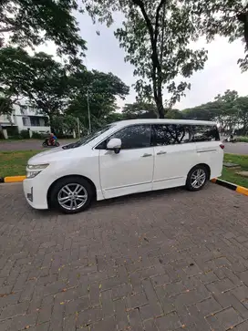 Nissan Elgrand 2011 Bensin