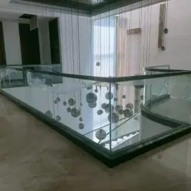 Reling elegan rumah mewah