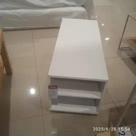 Meja Tamu Selma