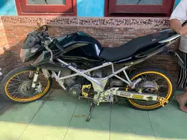 Jual cb 150 2018 ban asli ada