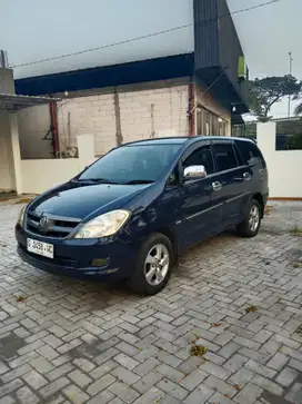 Toyota Kijang Innova 2006 Bensin