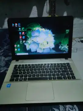 Hay gays jadi aku mau jual laptop ASUSN3060,bekas sekolah