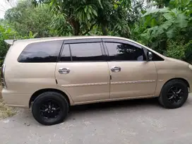 Mobil Kijang Inova 2004 Type Manual Bensi V. 2000 cc