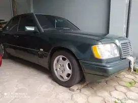 Mercedes-Benz 230E MT (W124) 1989 Bensin Istimewa Cibubur Ciracas