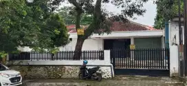 Jual rumah murah, pinggir jalan besar, akses strategis