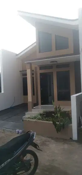 Rumah gress cihanjuang . dekat kantor pemkot