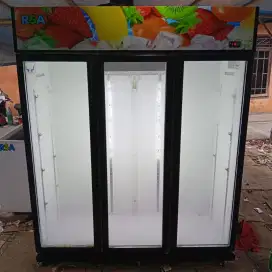 Jual showcase 3 pintu RSA kapasitas 1300 L kondisi normal siap pakai